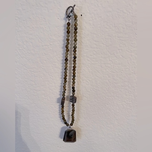 Green stone neckless - Picture 4 of 8